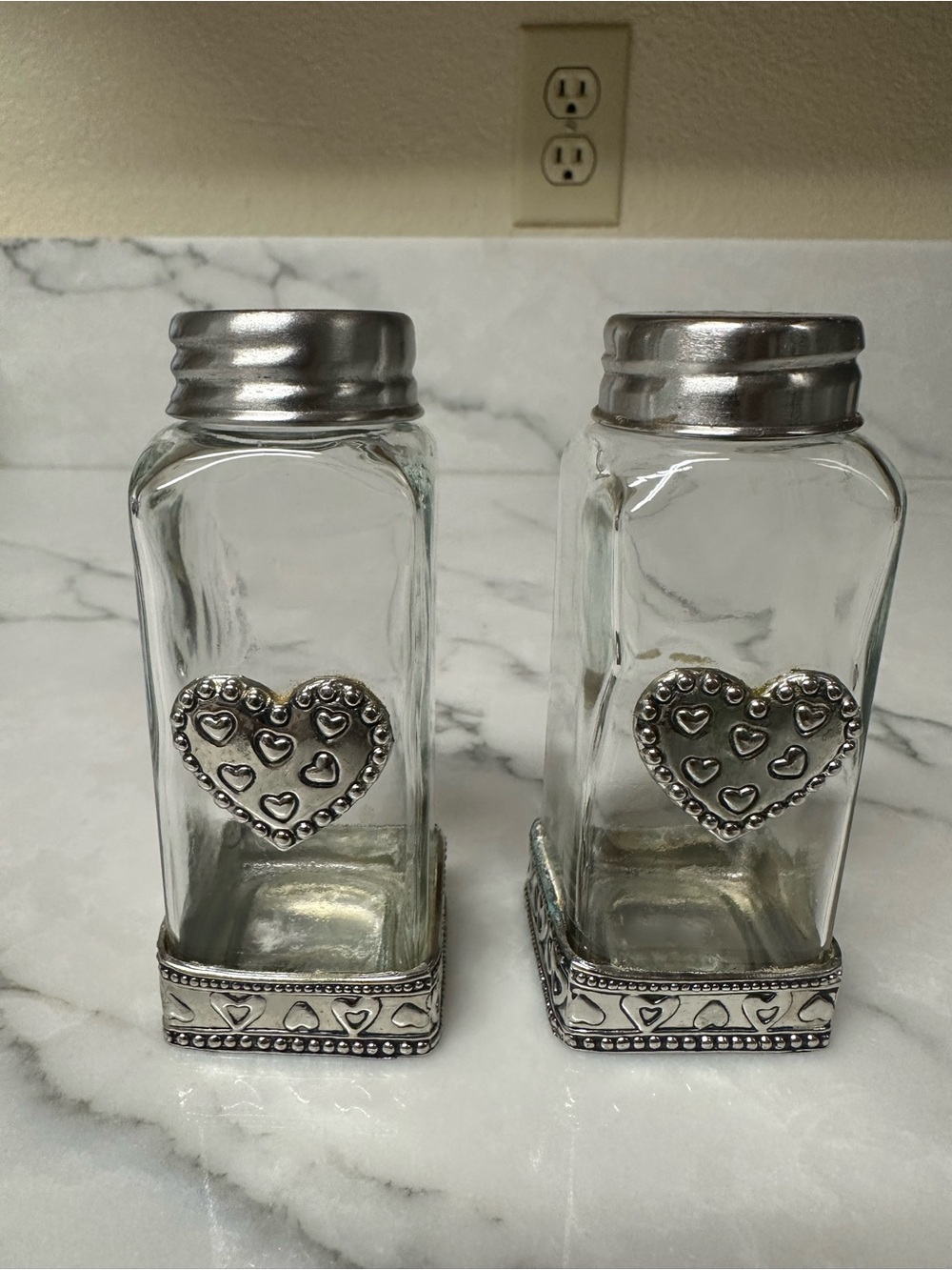 Ganz Glass Salt And Pepper Shakers
With Hears